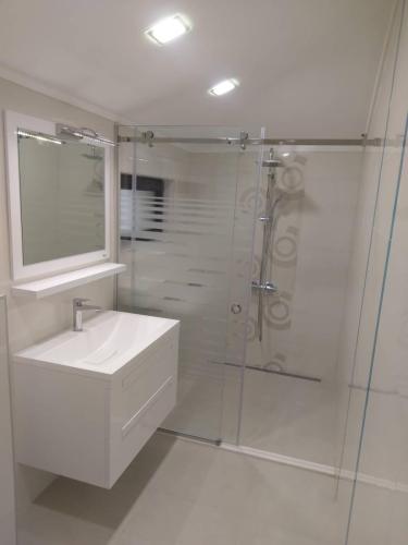 76762547_3191022837590985_3519575169058209792_n